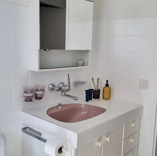 Heidi Apartman *